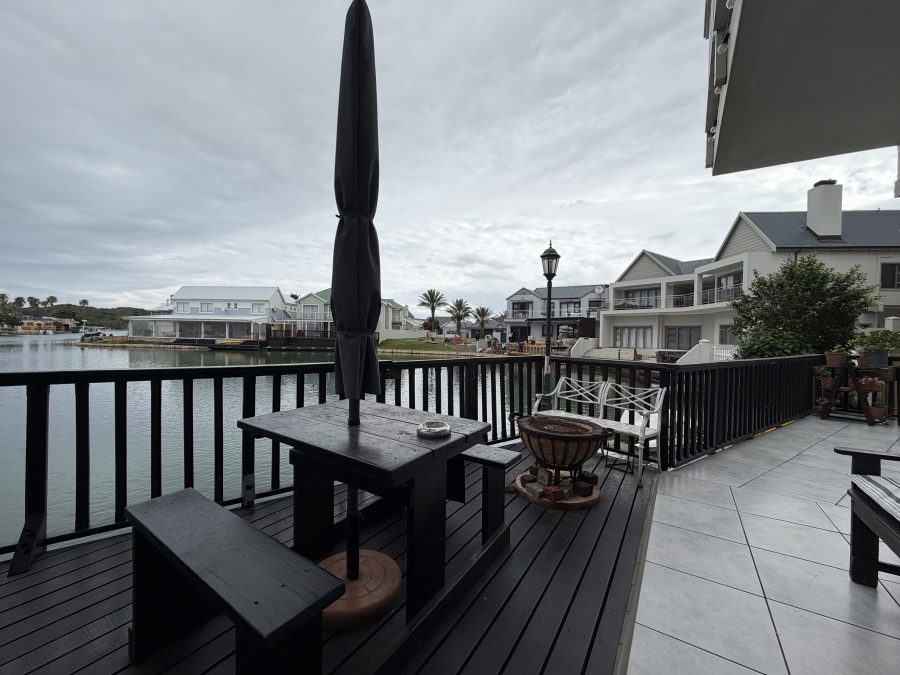 6 Bedroom Property for Sale in Marina Martinique Eastern Cape